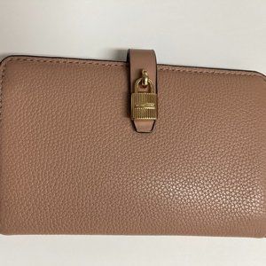 New Michael Kors Wallet